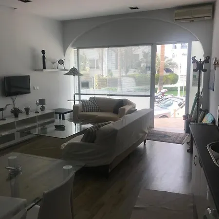 Puerto J2 Apartamento Benalmádena